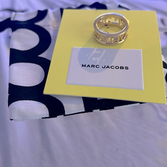 Marc Jacobs Logo Metal Ring, Size 8 - Picture 5 of 5